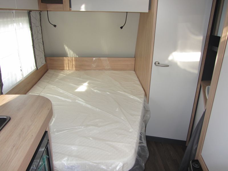 En venta Knaus SPORT 450 FU Blanco 2026 Sevilla foto 5