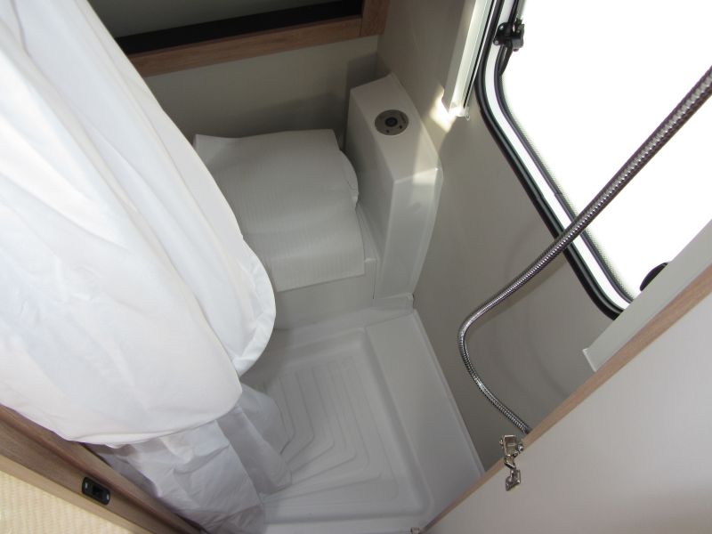 En venta Knaus SPORT 450 FU Blanco 2026 Sevilla foto 7