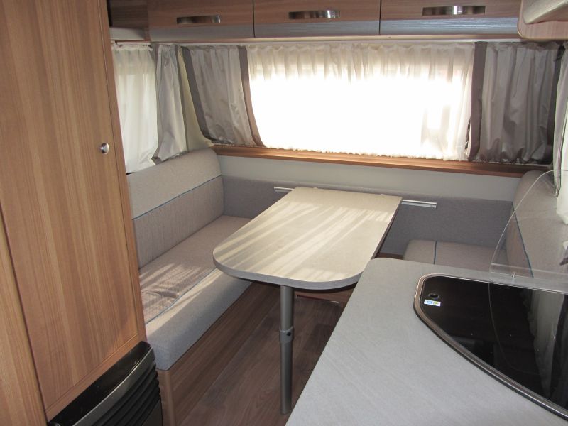 En venta Weinsberg CARAONE 400 LK Blanco 2019 Sevilla foto 5
