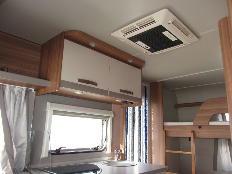 En venta Weinsberg CARAONE 400 LK Blanco 2019 Sevilla foto 7