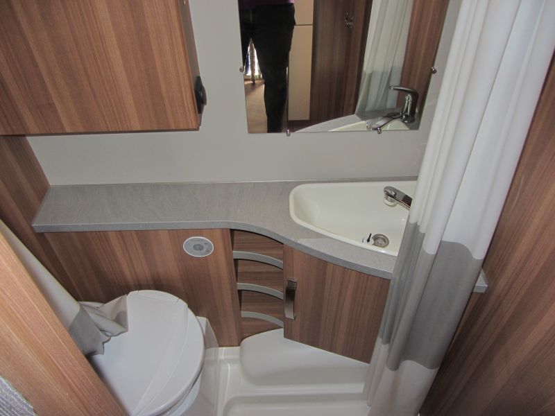 En venta Weinsberg CARAONE 400 LK Blanco 2019 Sevilla foto 10
