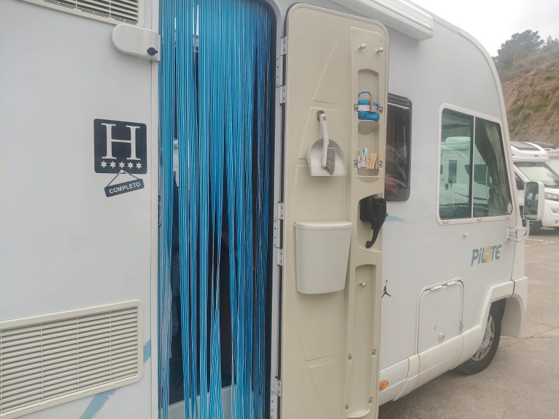 En venta Pilote Aventura 710G Blanco 2009 Barcelona foto 5