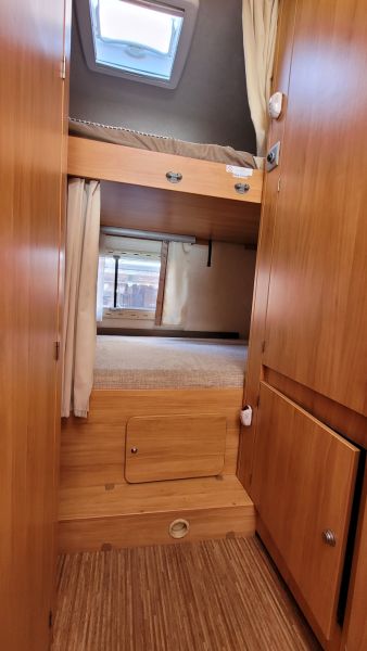 En venta Adria CORAL A 680 SK Blanco 2009 Tarragona foto 11