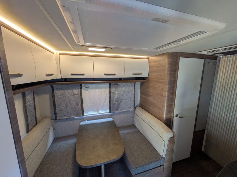 En venta Knaus Sport Silver Selection 420 QD Blanco 2020 Cádiz foto 2