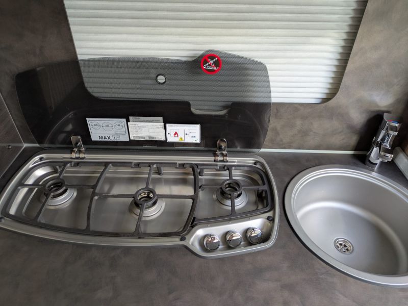 En venta Knaus Sport Silver Selection 420 QD Blanco 2020 Cádiz foto 5