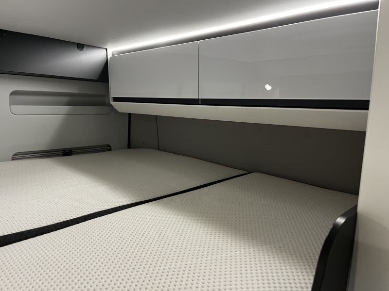 En venta Adria TWIN 640 SPB FAMILY SUPREME Blanco 2021 Barcelona foto 19