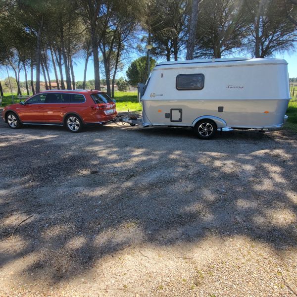 En venta Eriba touring 430 60 edition Gris 2019 Cáceres foto 3
