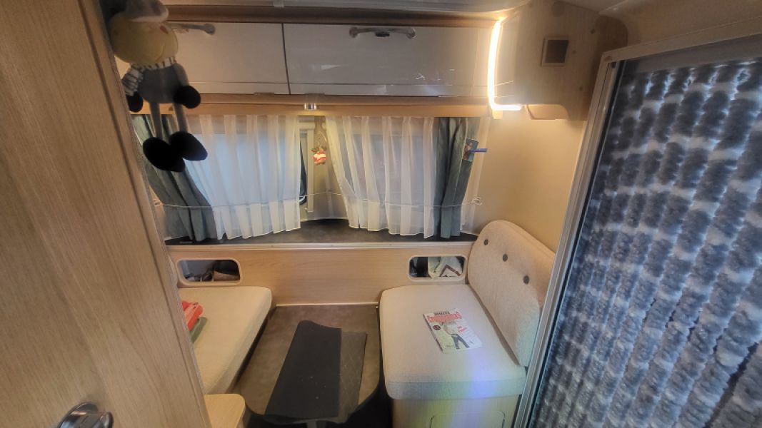 En venta Eriba touring 430 60 edition Gris 2019 Cáceres foto 4