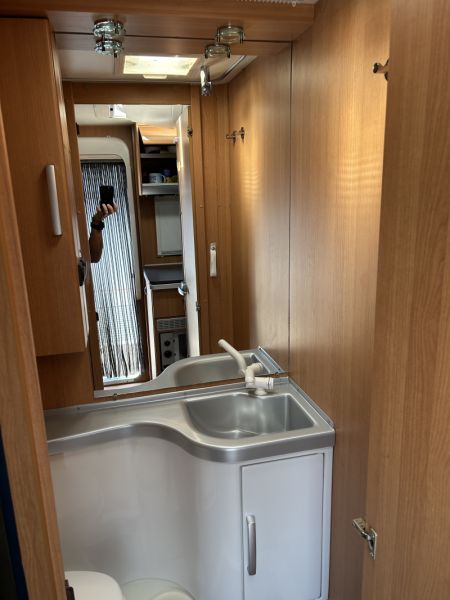 En venta Knaus Sport 500 QDK Blanco 2009 Barcelona foto 9