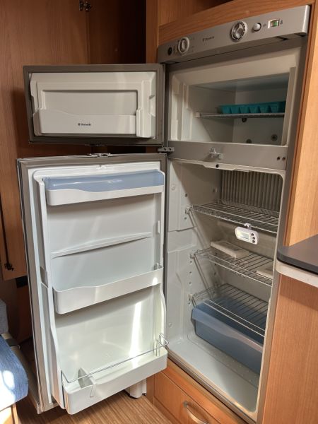 En venta Knaus Sport 500 QDK Blanco 2009 Barcelona foto 12