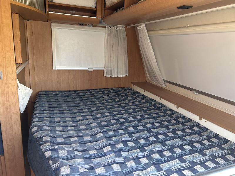 En venta Knaus Sport 500 QDK Blanco 2009 Barcelona foto 13