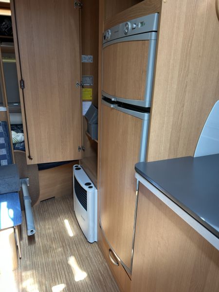 En venta Knaus Sport 500 QDK Blanco 2009 Barcelona foto 18