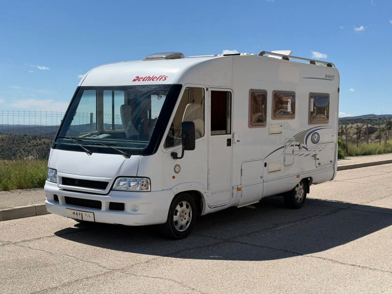 En venta Dethleffs GLOBETROTTER Blanco 2004 Valencia foto 7