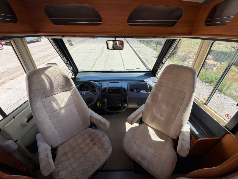 En venta Dethleffs GLOBETROTTER Blanco 2004 Valencia foto 9