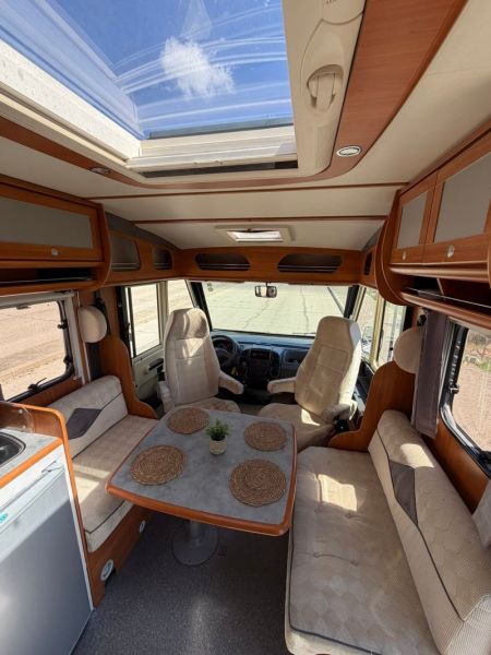 En venta Dethleffs GLOBETROTTER Blanco 2004 Valencia foto 10