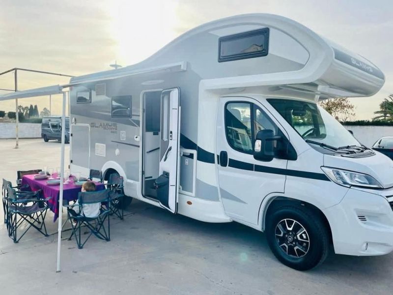 En venta Bawemo Burstner Elegance i 660 - Gama Premium Blanco 2007 Salamanca foto 1