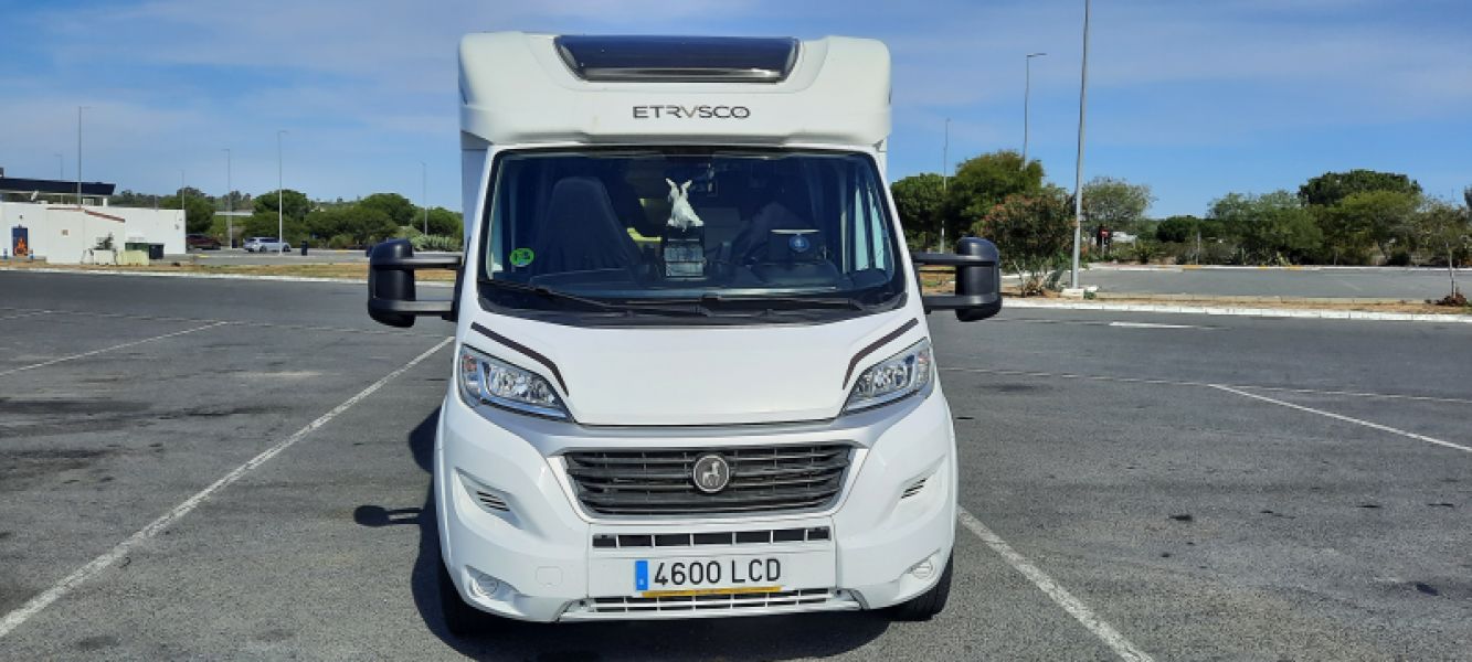 En venta Etrusco 7400QB Blanco 2019 Huelva foto 2