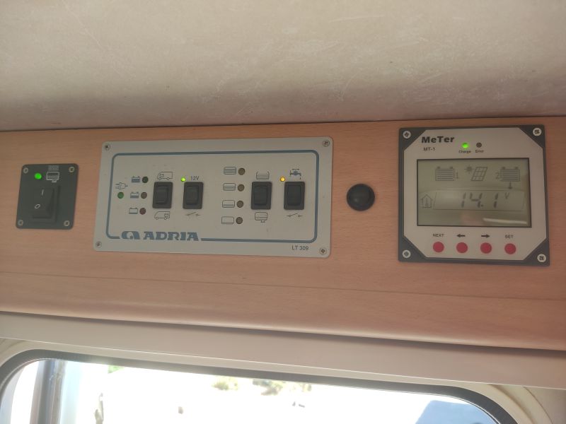 En venta Adria Adriatik S574 SP Blanco 2007 Barcelona foto 5