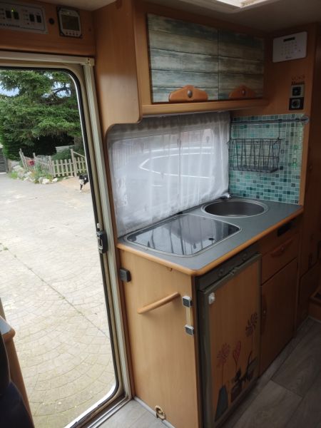 En venta Adria Adriatik S574 SP Blanco 2007 Barcelona foto 14