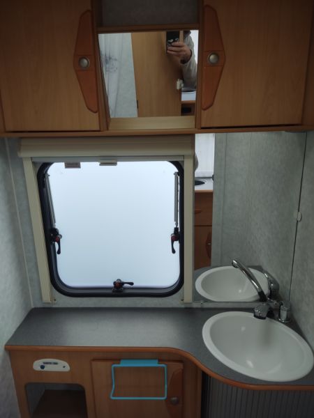 En venta Adria Adriatik S574 SP Blanco 2007 Barcelona foto 18