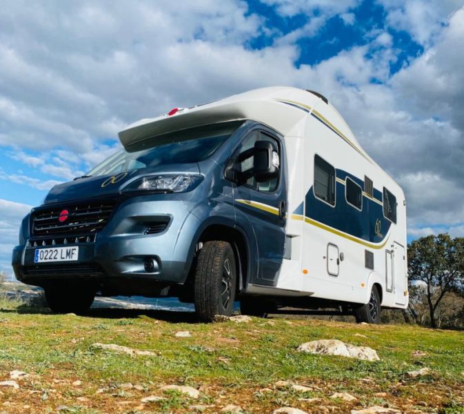 En venta Bürstner IXEO 60 EDITION Blanco 2021 Madrid foto 15
