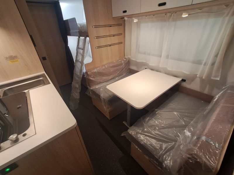 En venta Adria Adria Aviva 522 PT Aire Acondicionado Blanco 2026 Barcelona foto 7