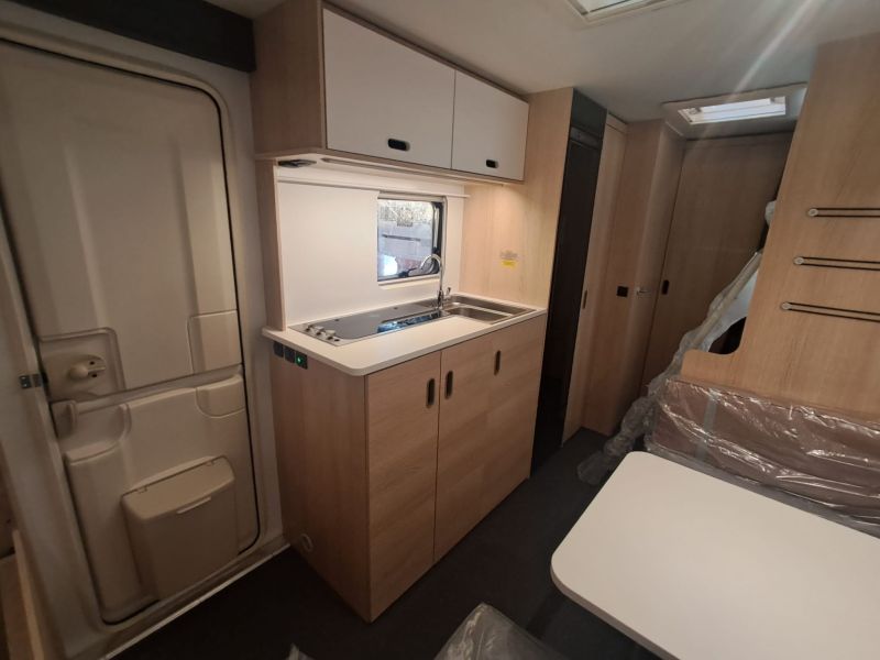 En venta Adria Adria Aviva 522 PT Aire Acondicionado Blanco 2026 Barcelona foto 8
