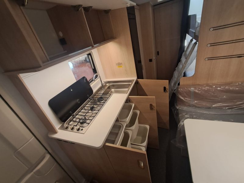 En venta Adria Adria Aviva 522 PT Aire Acondicionado Blanco 2026 Barcelona foto 14