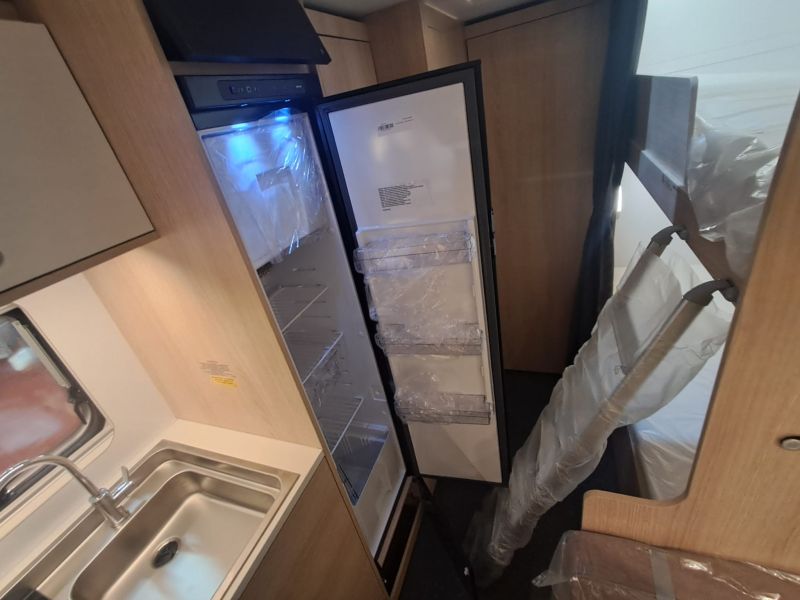 En venta Adria Adria Aviva 522 PT Aire Acondicionado Blanco 2026 Barcelona foto 15
