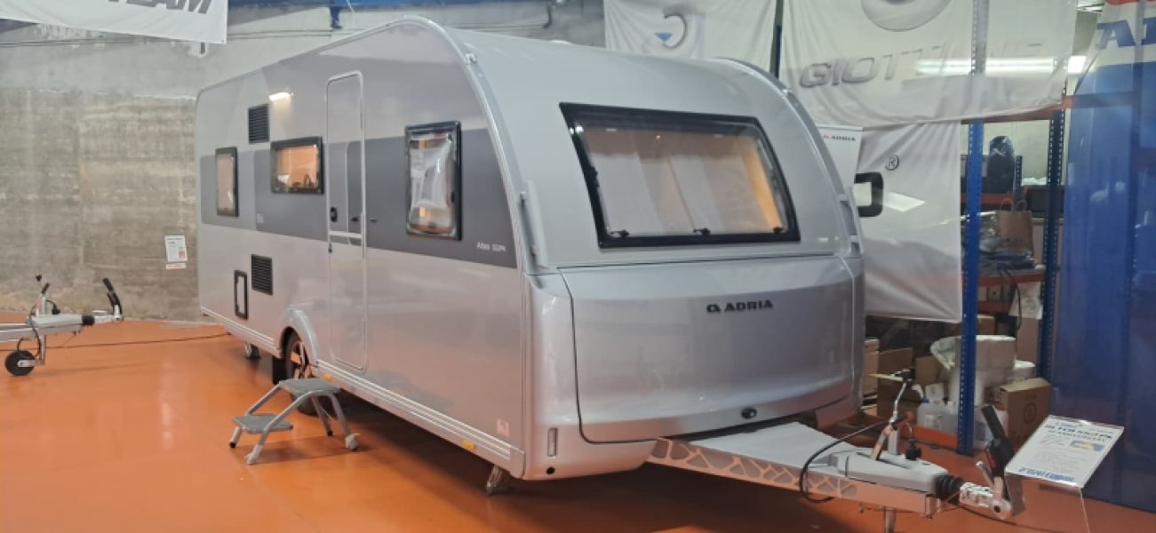 En venta Adria Adria Altea 552 PK 60Y 60 Anniversary Gris 2026 Barcelona foto 1