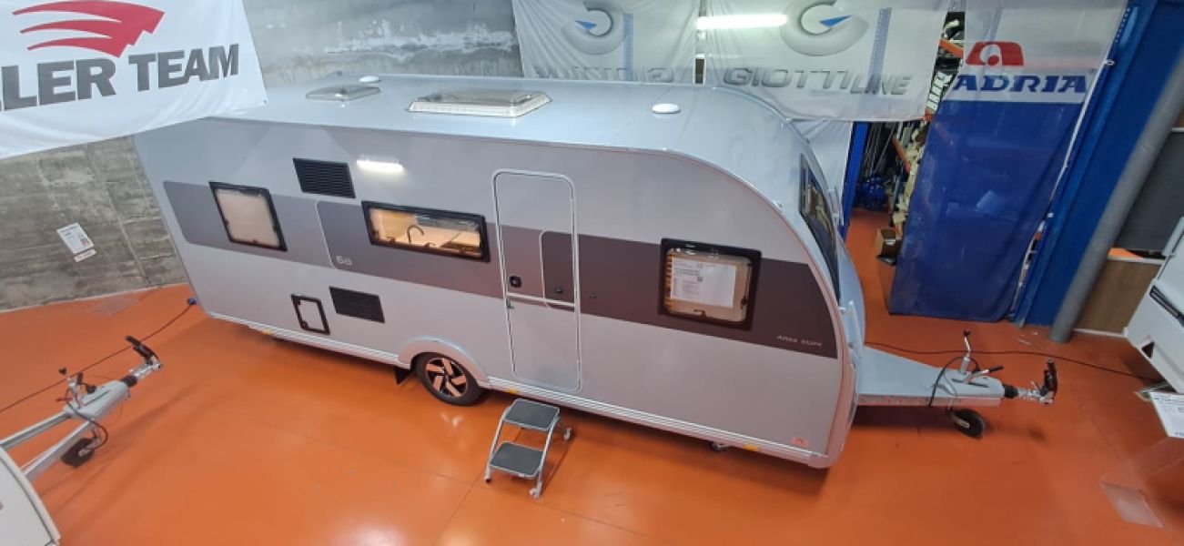 En venta Adria Adria Altea 552 PK 60Y 60 Anniversary Gris 2026 Barcelona foto 4