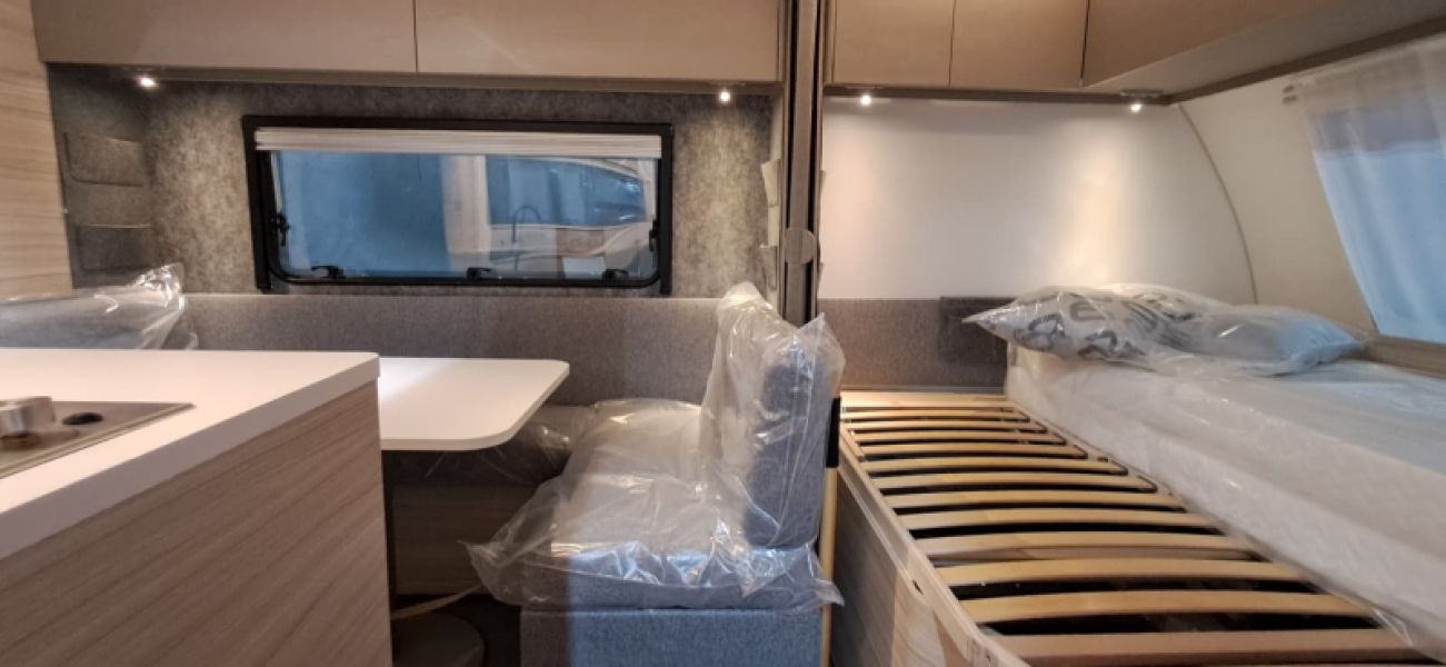 En venta Adria Adria Altea 552 PK 60Y 60 Anniversary Gris 2026 Barcelona foto 6