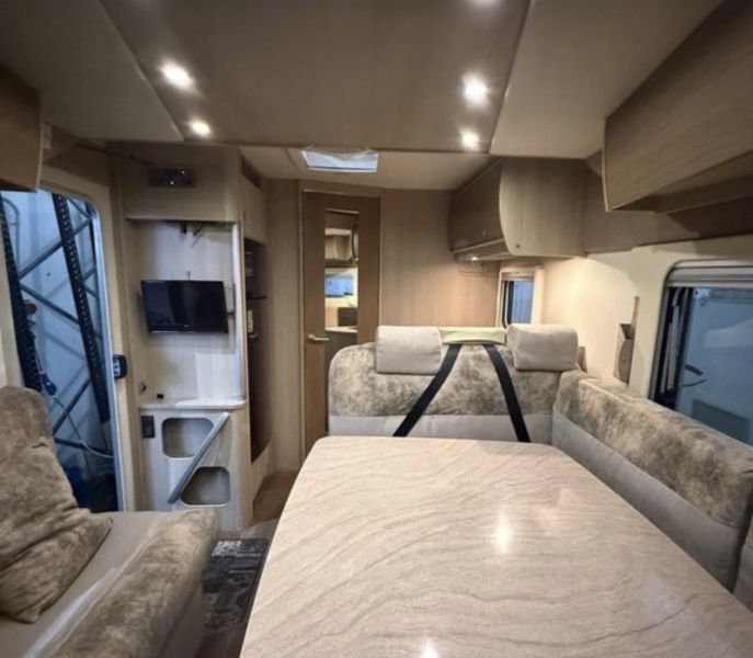 En venta Bürstner IXEO 590 Blanco 2013 Sevilla foto 3