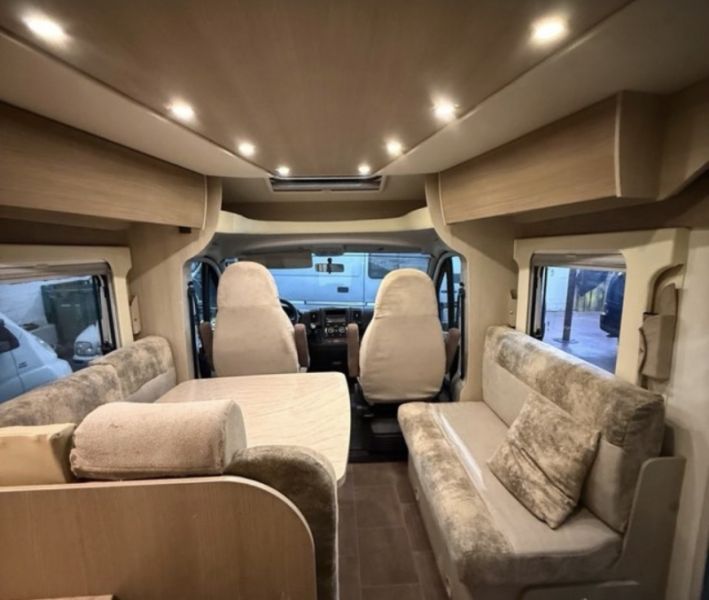 En venta Bürstner IXEO 590 Blanco 2013 Sevilla foto 5