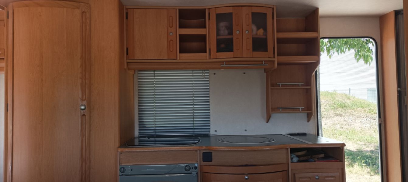 En venta Adria B-542PK Blanco 2001 Barcelona foto 5