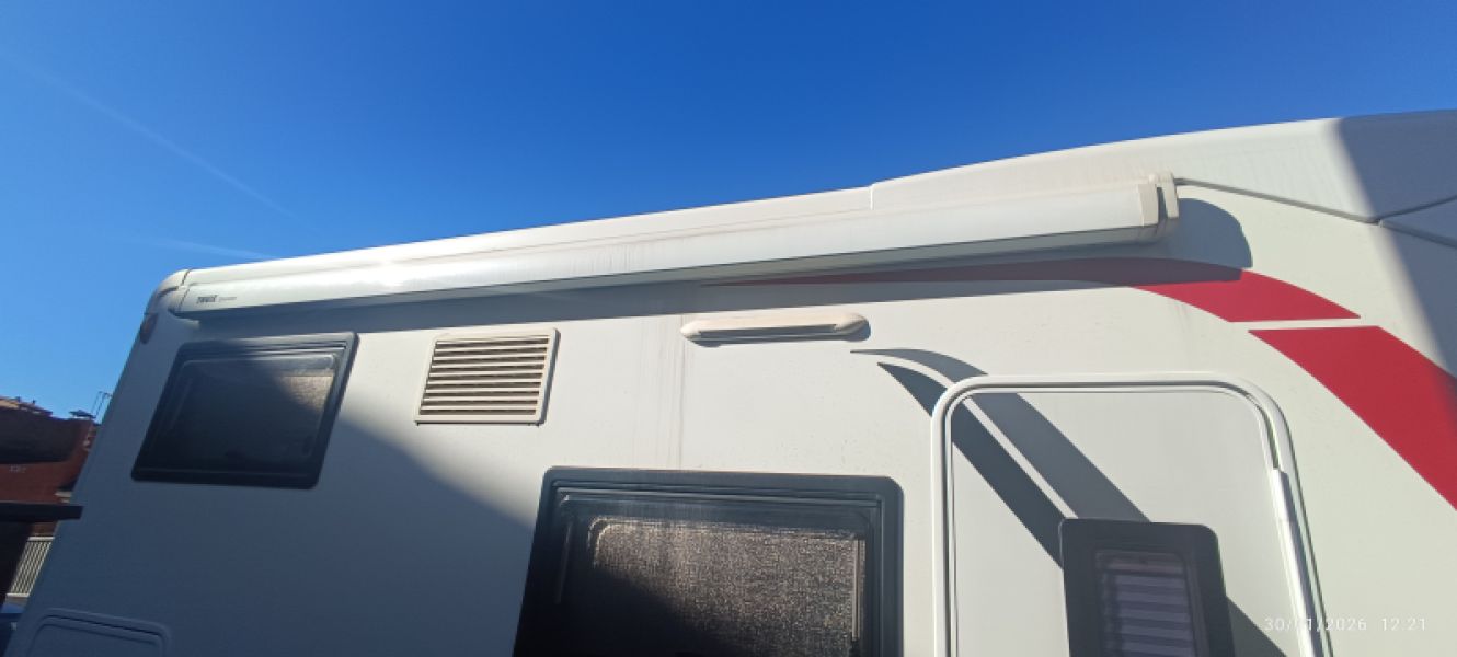 En venta Challenger 274 Quartz Blanco 2018 Barcelona foto 2