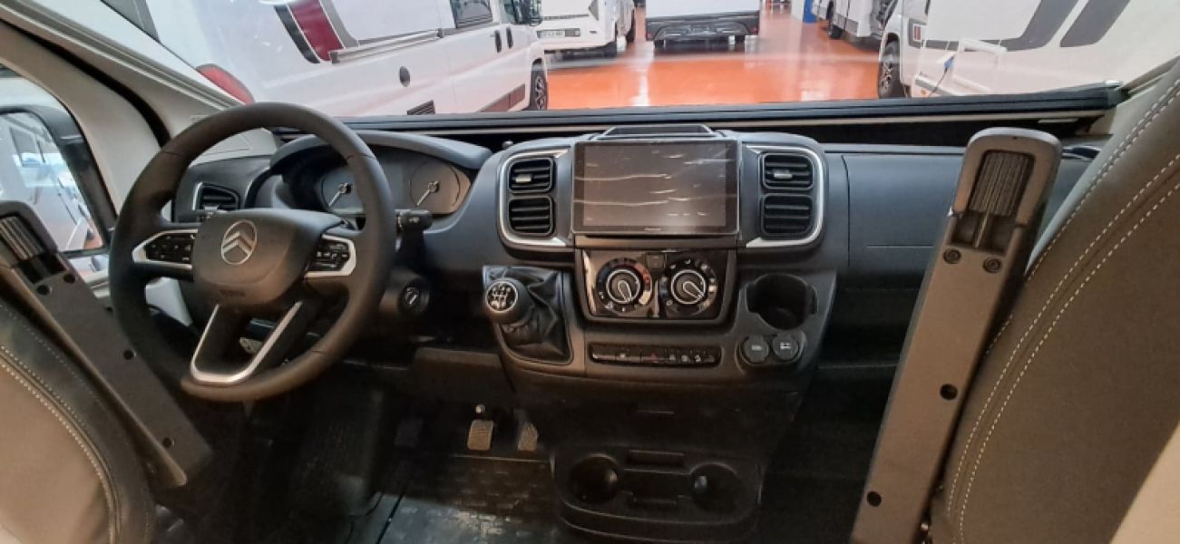 En venta Roller Team Roller Team Citroën Jumper Livingstone GO Van 5 140 CV Blanco 2026 Barcelona foto 6