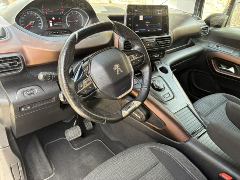 En venta Peugot Rifter larga diesel automatica 130 cv Beige 2021 Barcelona foto 3