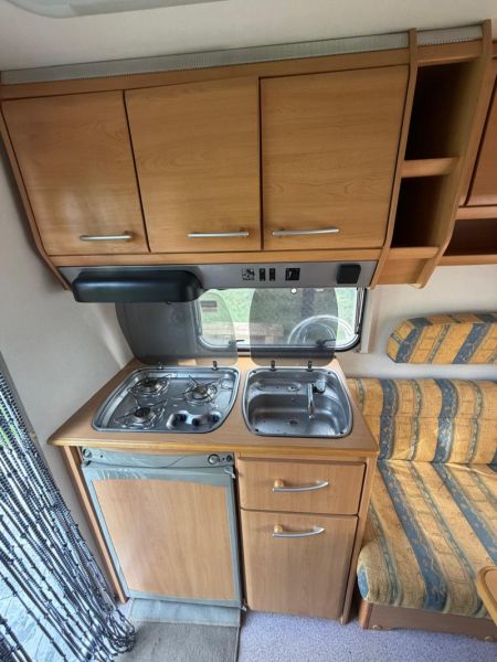 En venta Knaus Sudwind 450 Blanco 2005 Madrid foto 7