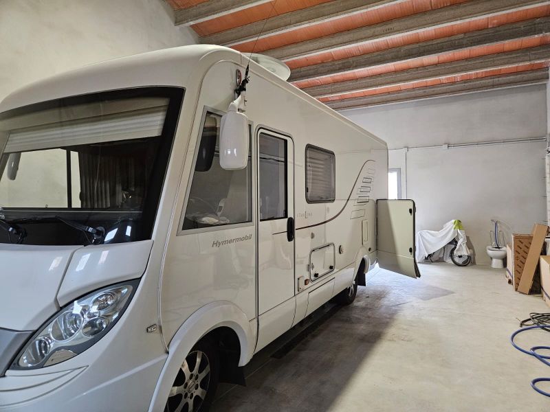 En venta Hymer / Eriba / Hymercar star line 595 Blanco 2012 Lleida foto 15