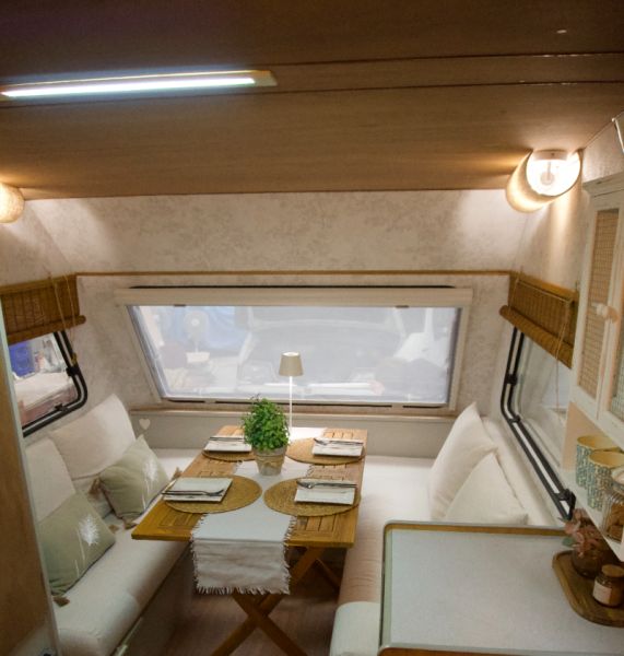 En venta Beyerland VITESSE 400-2 Beige 2010 Tarragona foto 1