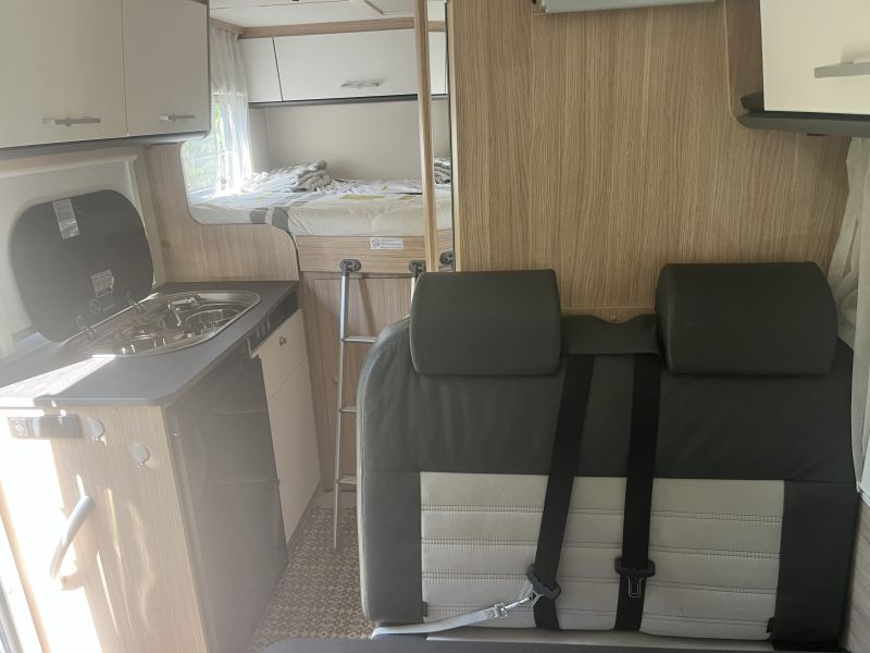 En venta Sunlight V60 Blanco 2022 Madrid foto 5