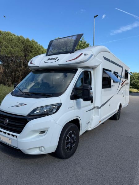 En venta McLouis DIAMOND MC4 73G Multijet2  2.3 150CV Blanco 2017 Barcelona foto 2
