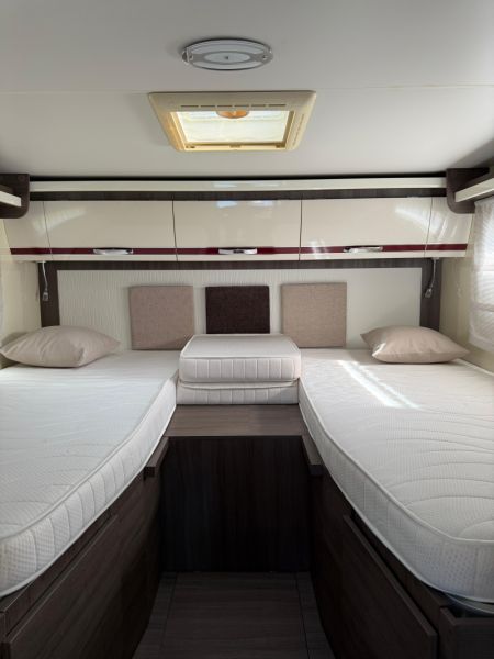 En venta McLouis DIAMOND MC4 73G Multijet2  2.3 150CV Blanco 2017 Barcelona foto 3