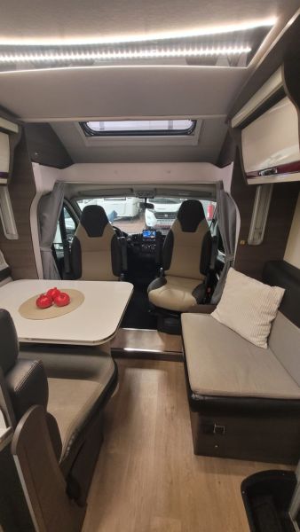 En venta McLouis DIAMOND MC4 73G Multijet2  2.3 150CV Blanco 2017 Barcelona foto 5