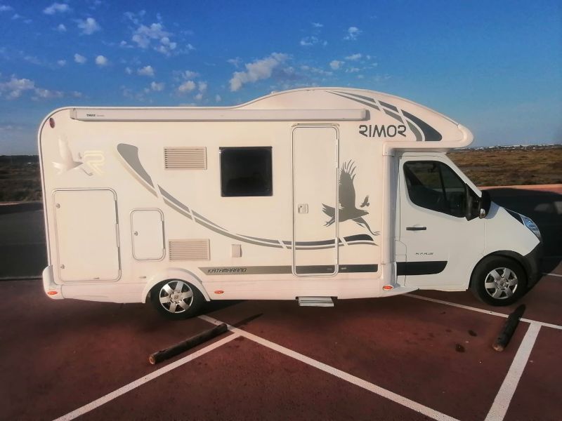 En venta Rimor Renault Rimor katamarano 109 plus Blanco 2016 Cádiz foto 1