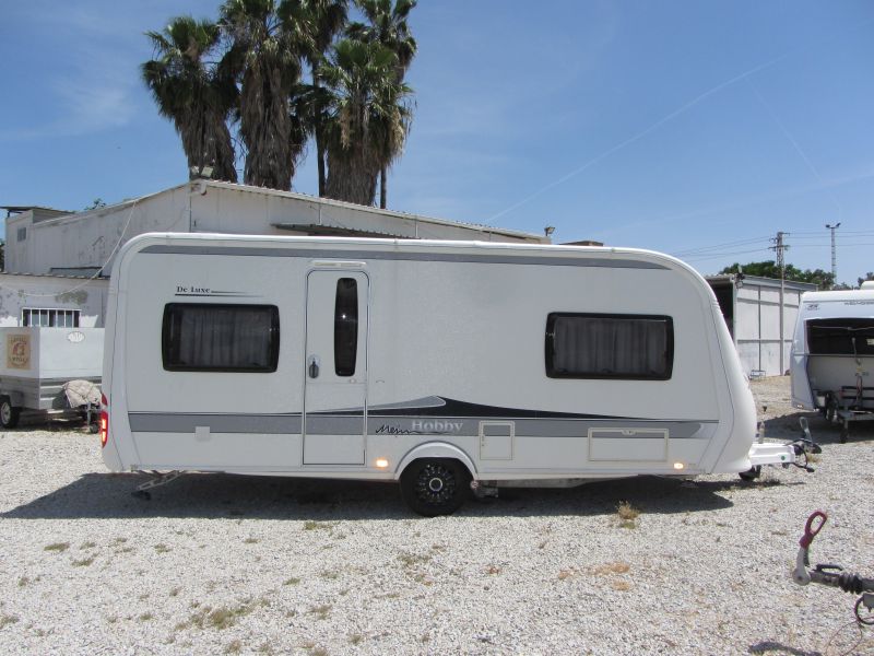 En venta Hobby LUXE 550 Blanco 2010 Sevilla foto 2