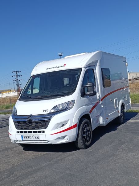 En venta Sunlight V60 Blanco 2021 Madrid foto 1