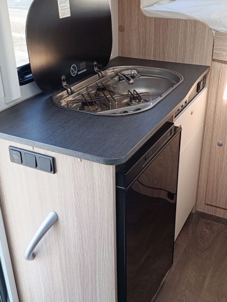 En venta Sunlight V60 Blanco 2021 Madrid foto 4
