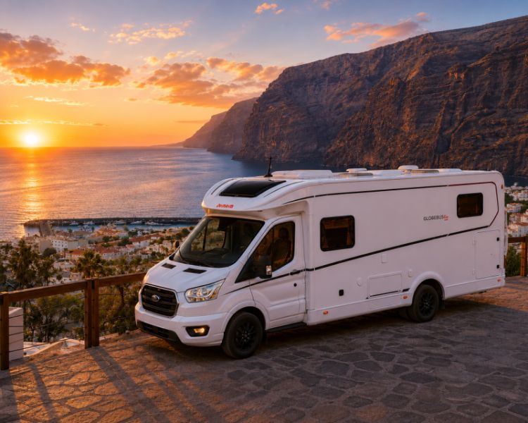 En venta Ford Globebus GO T45 Blanco 2024 Santa Cruz de Tenerife foto 3